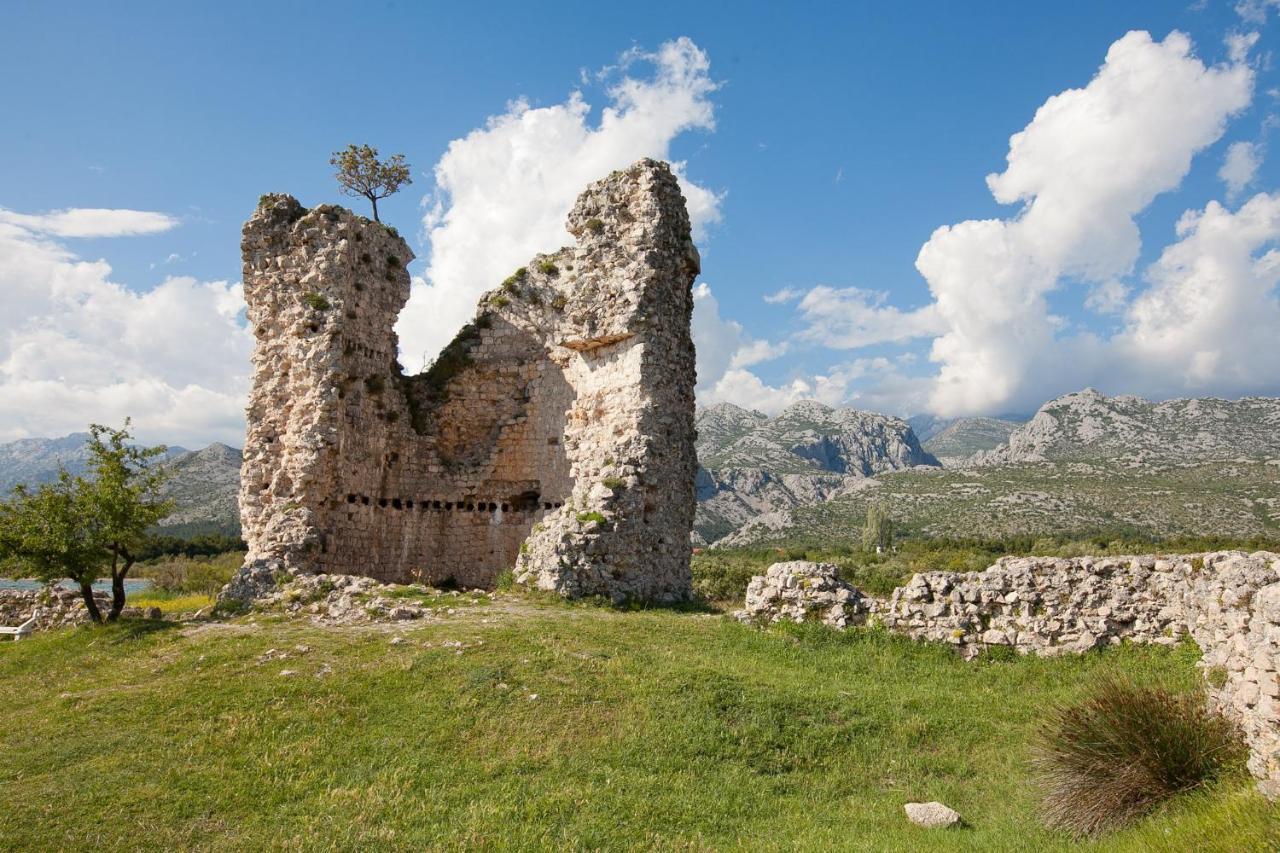 Apartmani Lea Starigrad Paklenica Exterior photo