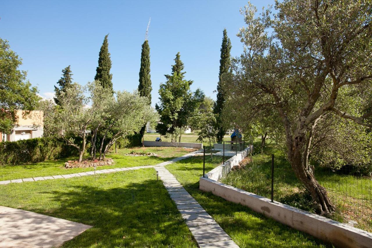 Apartmani Lea Starigrad Paklenica Exterior photo
