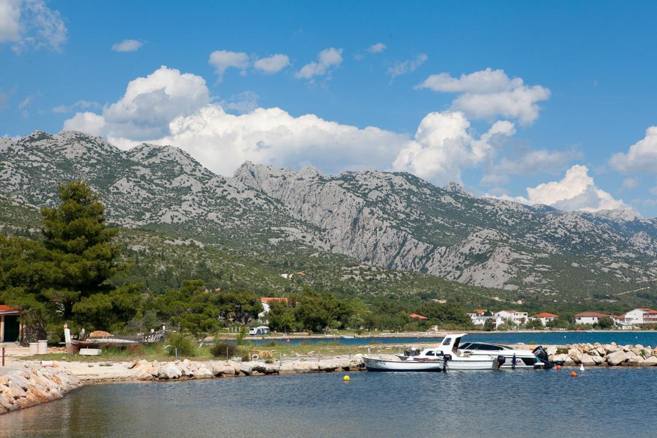 Apartmani Lea Starigrad Paklenica Exterior photo