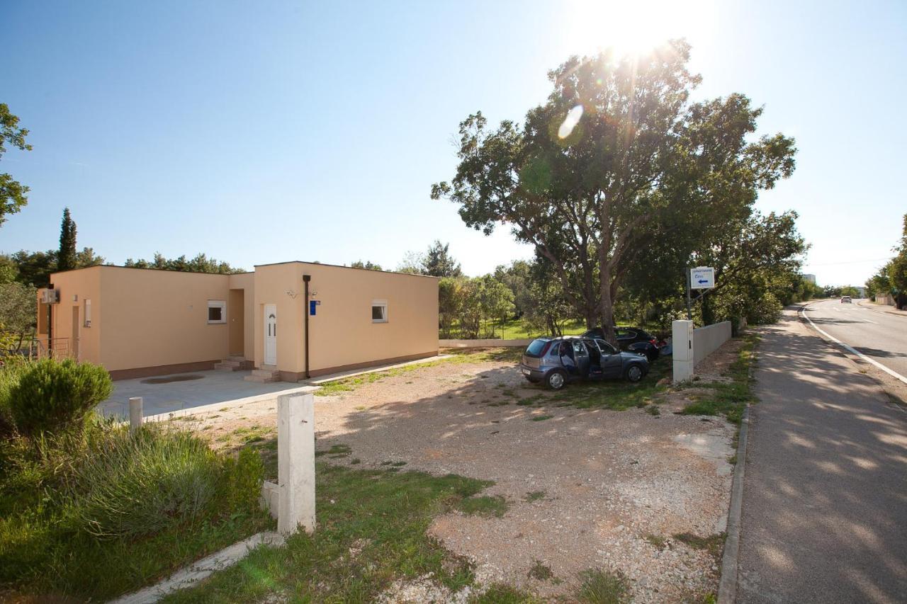 Apartmani Lea Starigrad Paklenica Exterior photo