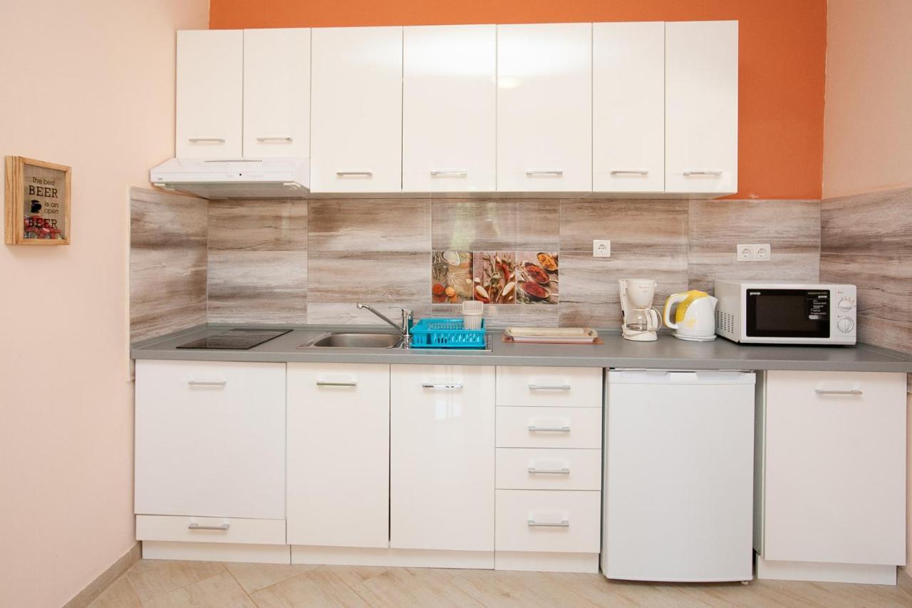Apartmani Lea Starigrad Paklenica Exterior photo
