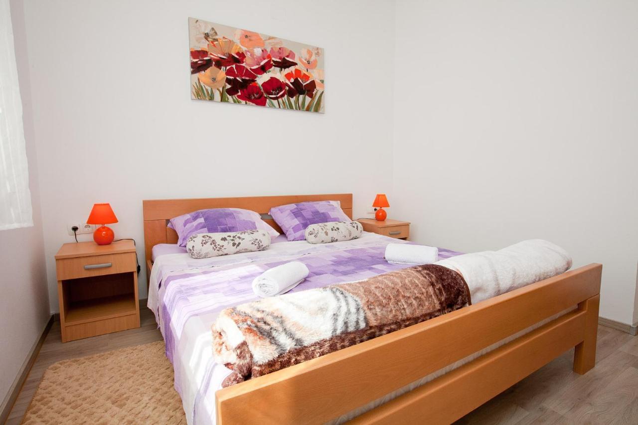 Apartmani Lea Starigrad Paklenica Exterior photo