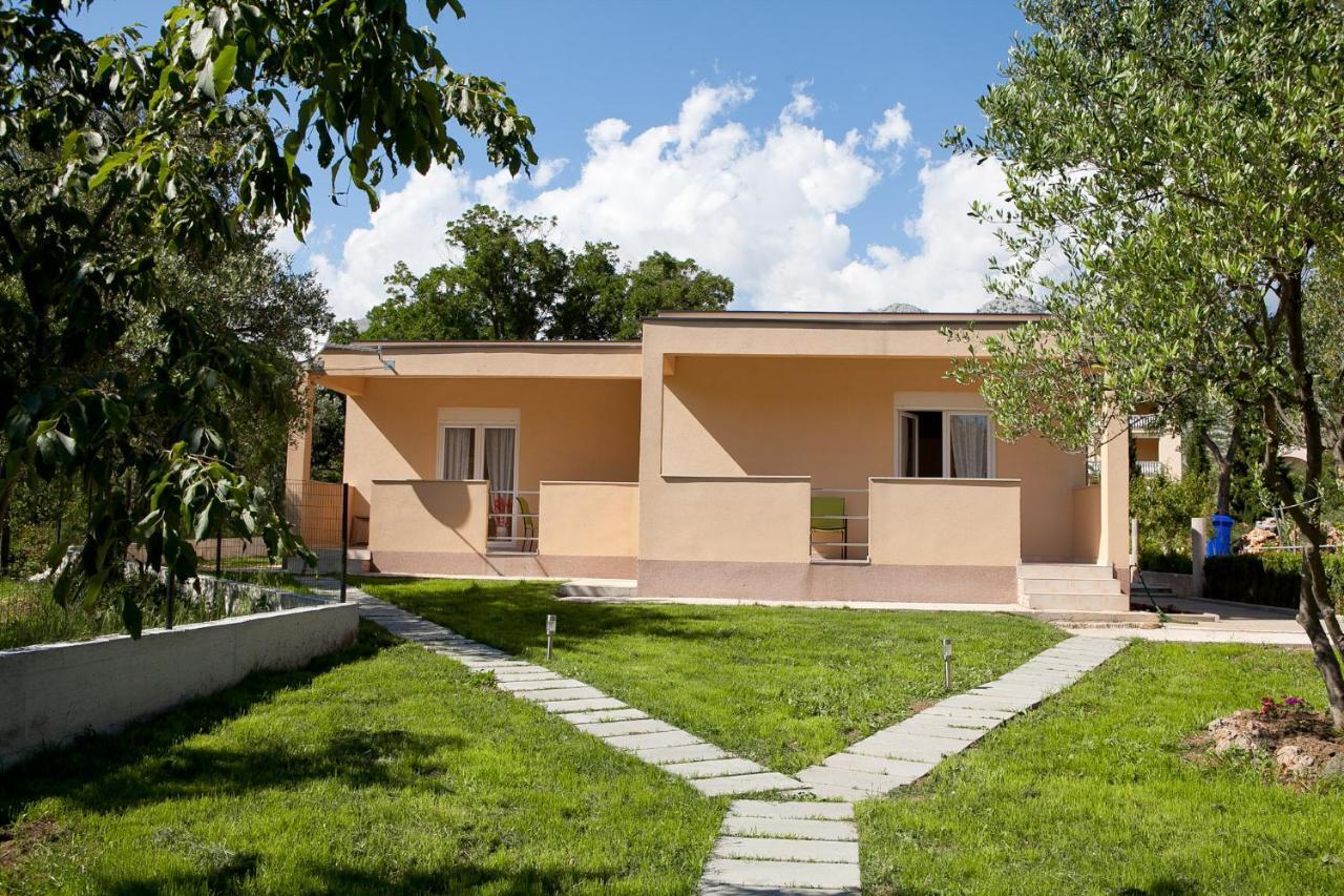 Apartmani Lea Starigrad Paklenica Exterior photo